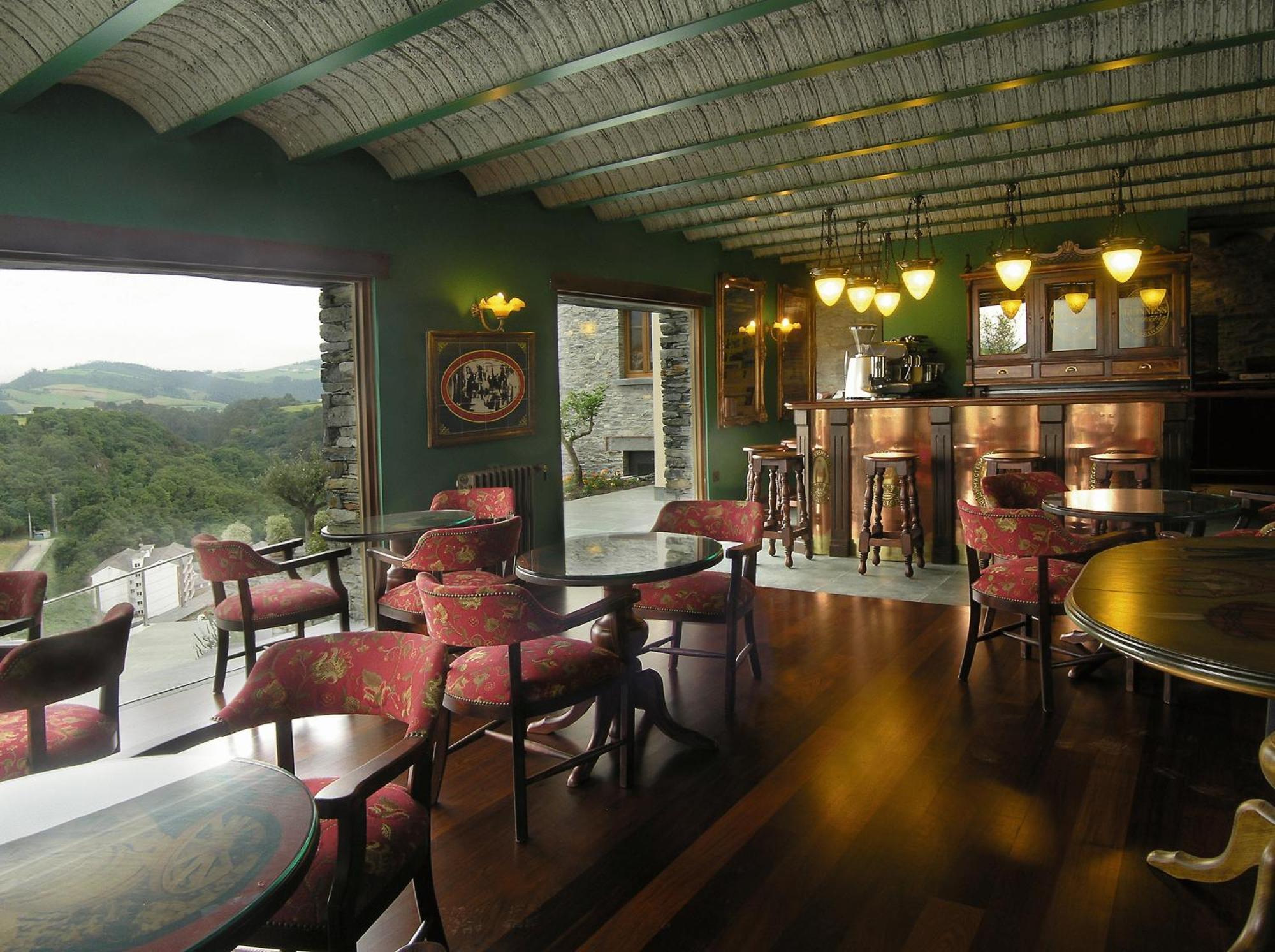 Casona El Gurugu Hotel Luarca Exterior photo